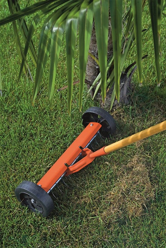 Aerator cu roti fara coada pentru gazon, Stocker 2216