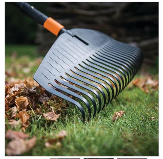 Grebla pentru frunze QuikFitâ„¢, 415 mm, Fiskars 135013