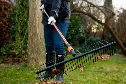 grebla-pentru-frunze-si-iarba-uscata-quikfit-fiskars-135514